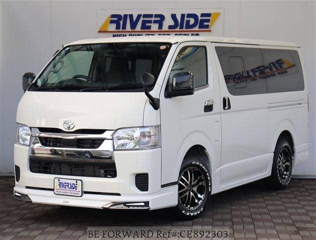 2026 Toyota Hiace Van, 400 km, Import Japan — Foto 1