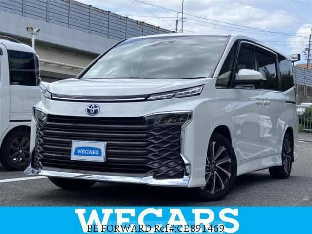 2022 Toyota Voxy, 51.200 km, Import Japan — Foto 1