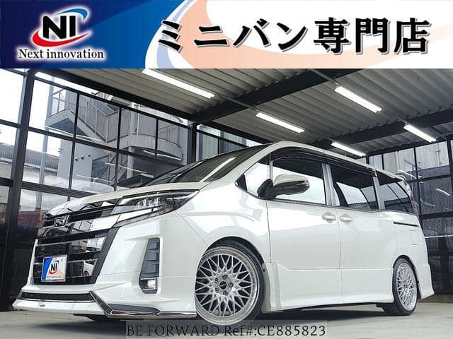 2017 Toyota Noah, 80.000 km, Import Japan — Foto 1