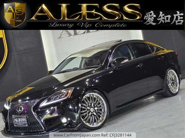 2010 Lexus IS, 83.000 km, Import Japan — Foto 1