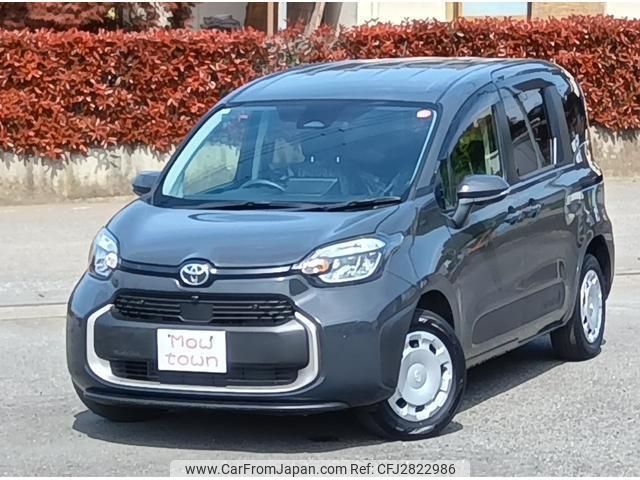 2024 Toyota Sienta, 17.000 km, Import Japan — Foto 1