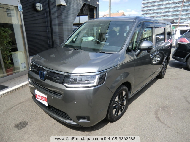 2025 Honda Stepwagon, 19.000 km, Import Japan — Foto 1