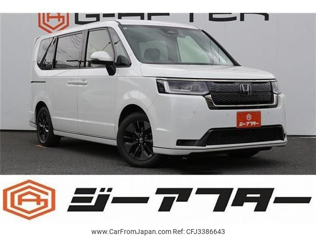 2025 Honda Stepwagon, 12.000 km, Import Japan — Foto 1