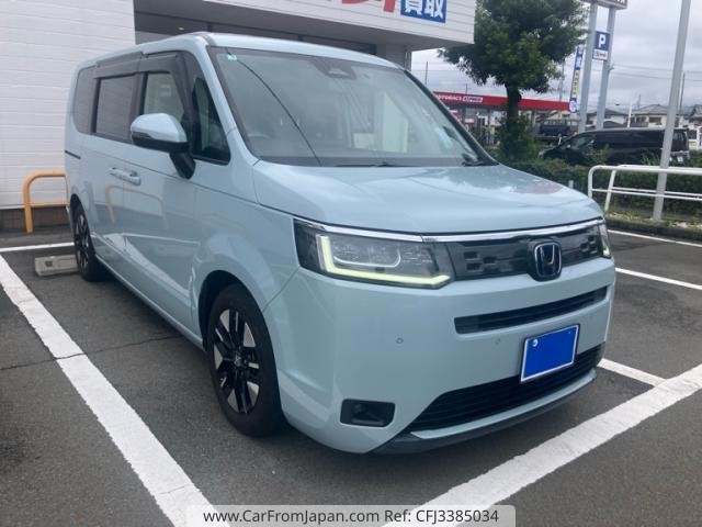 2023 Honda Stepwagon, 99.600 km, Import Japan — Foto 1