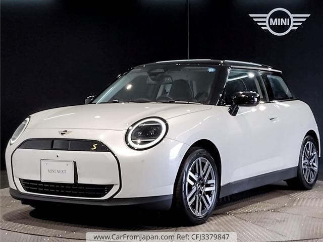 2025 MINI Others, 5.000 km, Import Japan — Foto 1