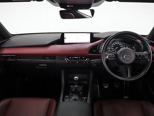 Mazda3 Fastback, Import Japan — Foto 8 z 40