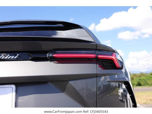 2022 Lamborghini Urus, 21.800 km, Import Japan — Foto 8 z 21