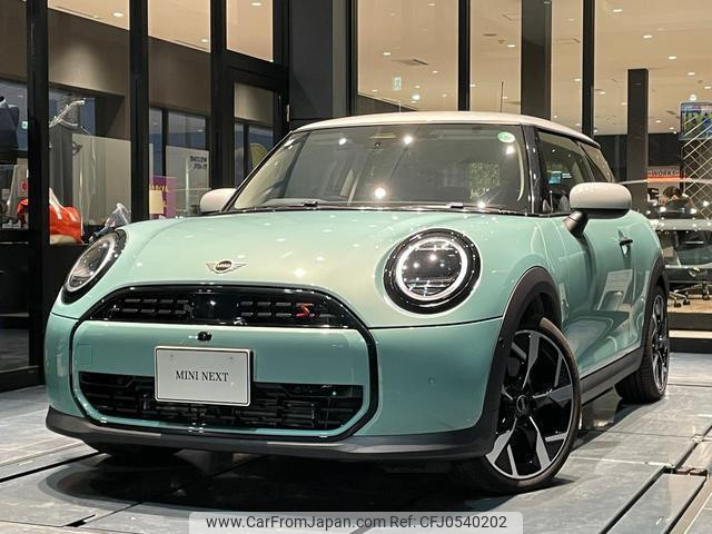 2024 MINI Others, 2.000 km, Import Japan — Foto 1