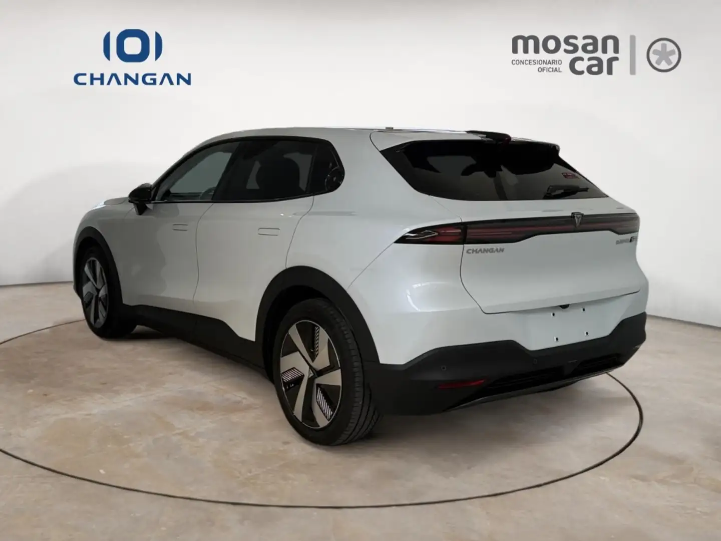 2026 Changan Deepal S05, 7.500 km, Spanien — Foto 8 z 12