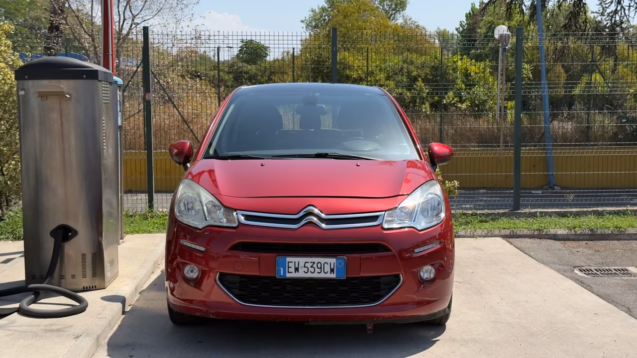 2031 Citroen, 176.000 km, Italien — Foto 3 z 12