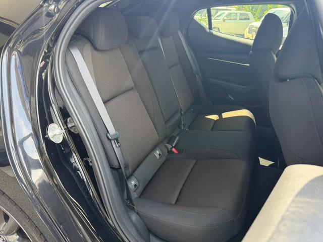 Mazda3 Fastback, Import Japan — Foto 8 z 40