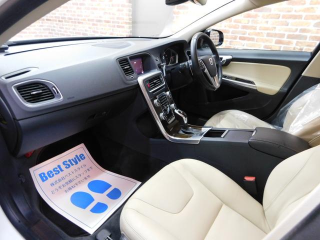 Volvo V60, Import Japan — Foto 15 z 40
