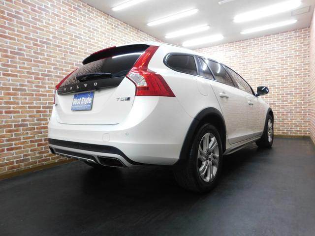 Volvo V60, Import Japan — Foto 4 z 40