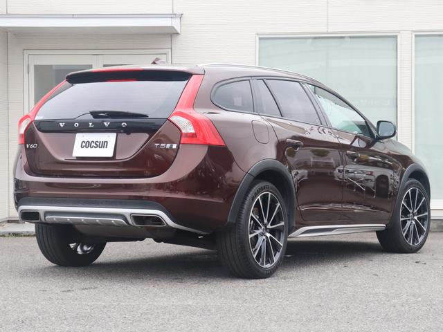 Volvo V60, Import Japan — Foto 8 z 40