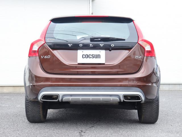 Volvo V60, Import Japan — Foto 9 z 40