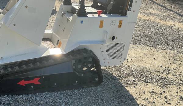 Case SKID, Import USA — Foto 6 z 9