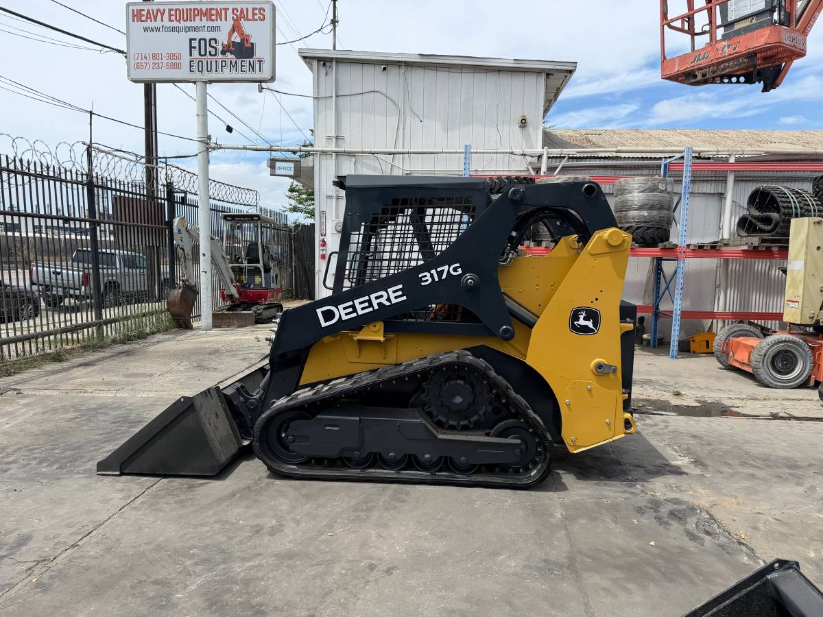 John Deere 317G, Import USA — Foto 6 z 10