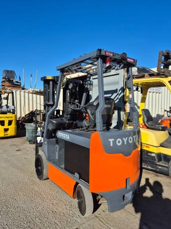 Caterpillar, Import USA — Foto 1