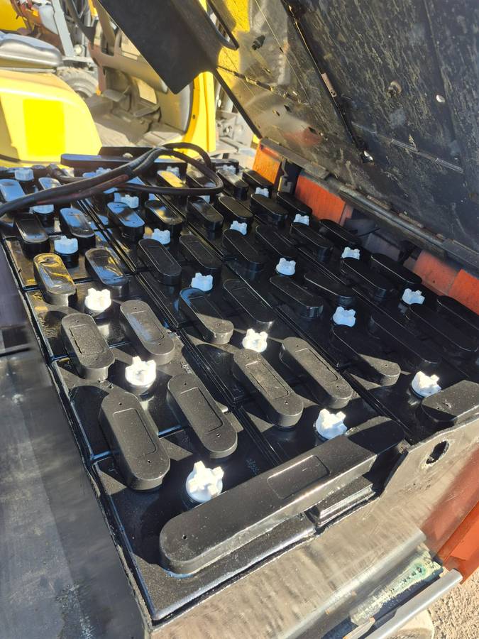 Caterpillar, Import USA — Foto 3 z 4