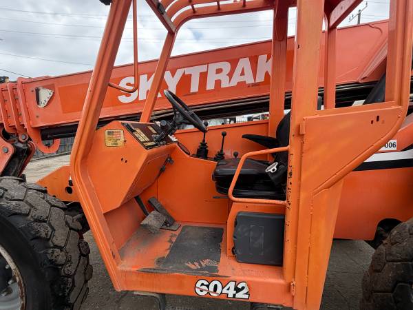 SkyTrak 6042, Import USA — Foto 6 z 8