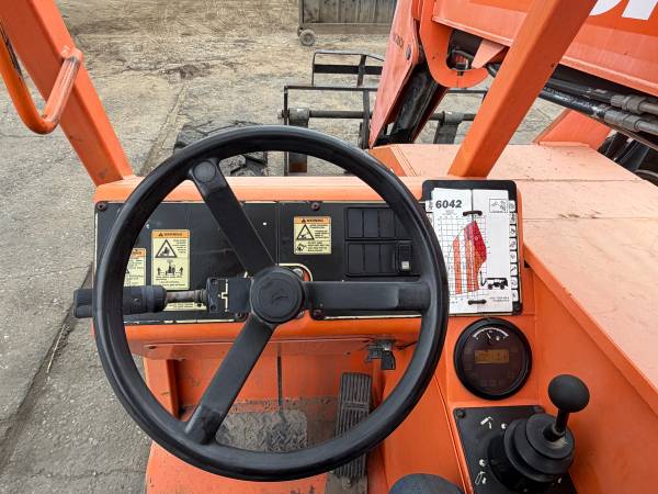 SkyTrak 6042, Import USA — Foto 7 z 8