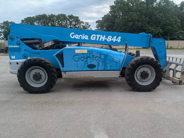 Genie GTH-844, Import USA — Foto 5 z 12
