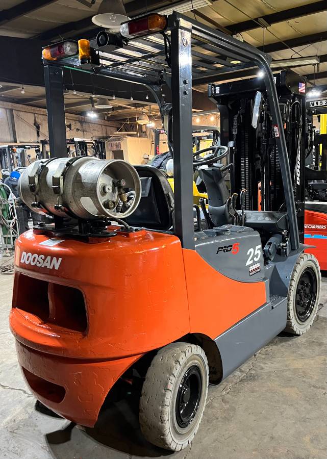 Doosan G25P-5, Import USA — Foto 4 z 9