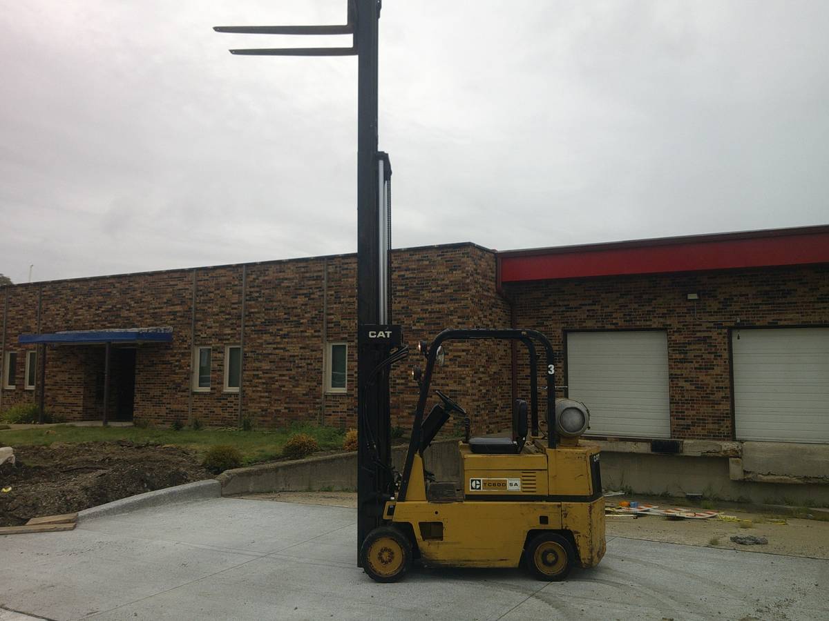 Caterpillar 6000, Import USA — Foto 5 z 10