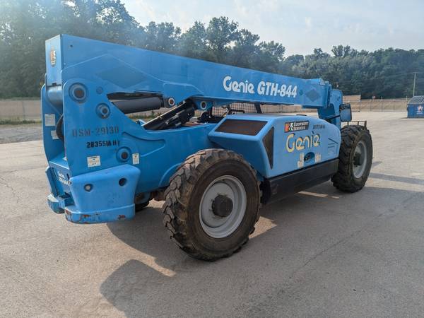Genie GTH-844, Import USA — Foto 3 z 9
