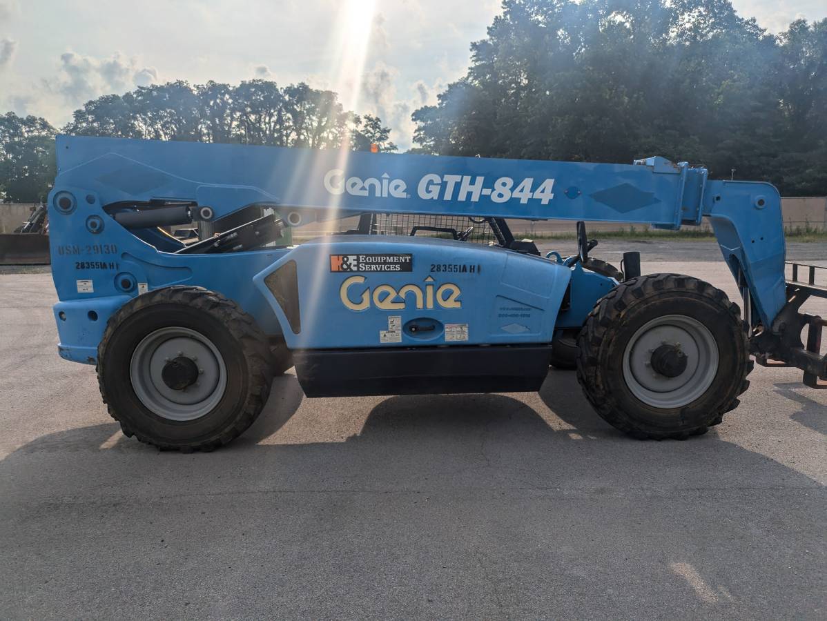 Genie GTH-844, Import USA — Foto 4 z 9