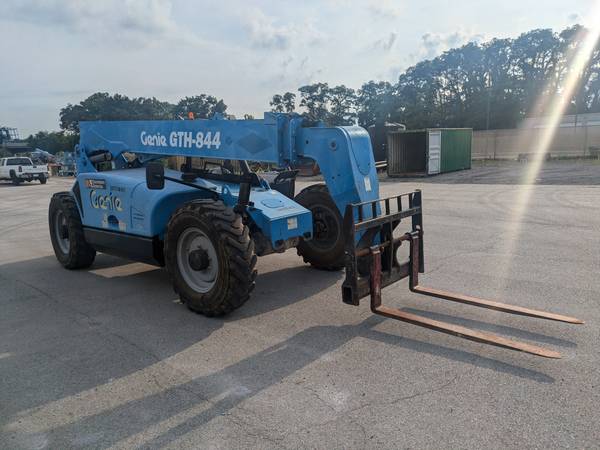 Genie GTH-844, Import USA — Foto 5 z 9