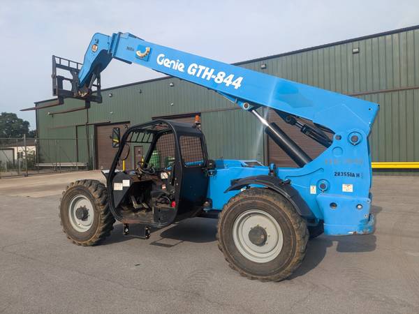 Genie GTH-844, Import USA — Foto 8 z 9