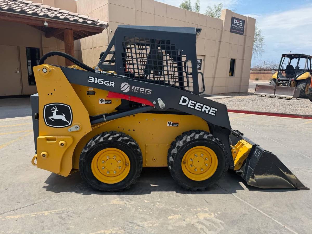John Deere 316GR, Import USA — Foto 6 z 9