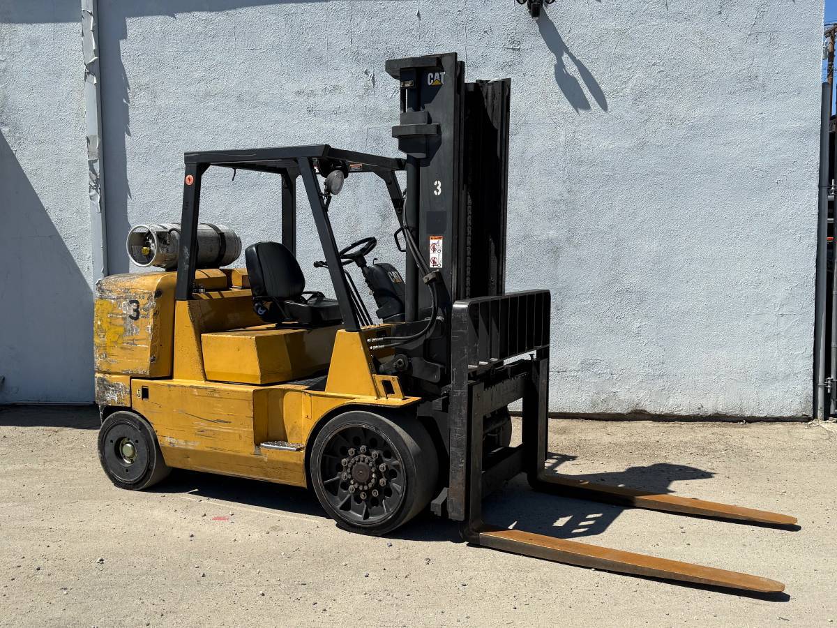 Caterpillar, Import USA — Foto 1