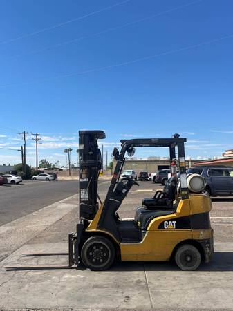 Caterpillar C5000, Import USA — Foto 1