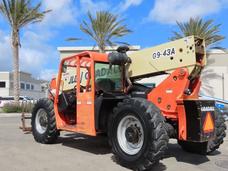 John Deere JLG, Import USA — Foto 2 z 5