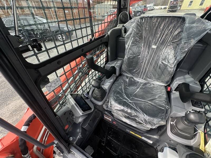 Kubota SVL, Import USA — Foto 10 z 12
