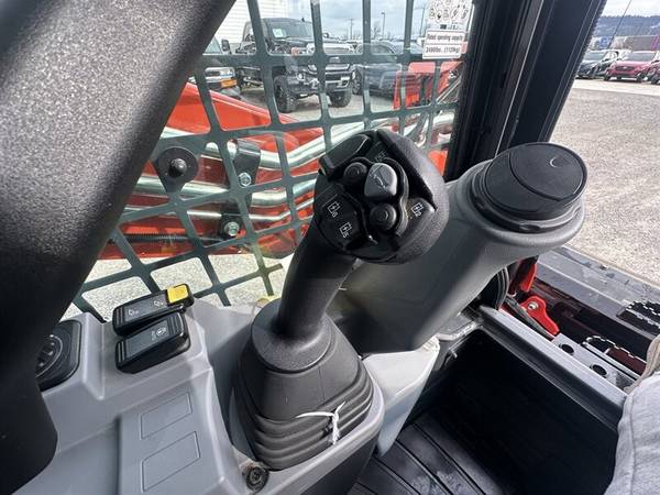 Kubota SVL, Import USA — Foto 5 z 12