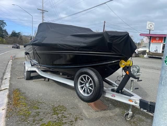 G3 18FS POWERED BY A YAMAHA VF175 ON AN EZ LOADER ALUMINUM TRAILER, Import USA — Foto 2 z 12