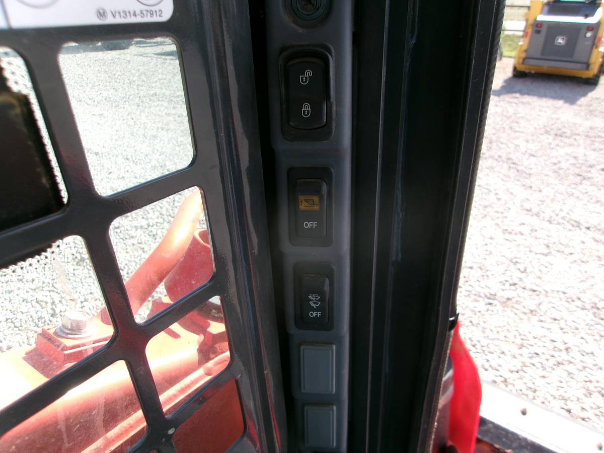 Kubota SSV75, Import USA — Foto 10 z 12