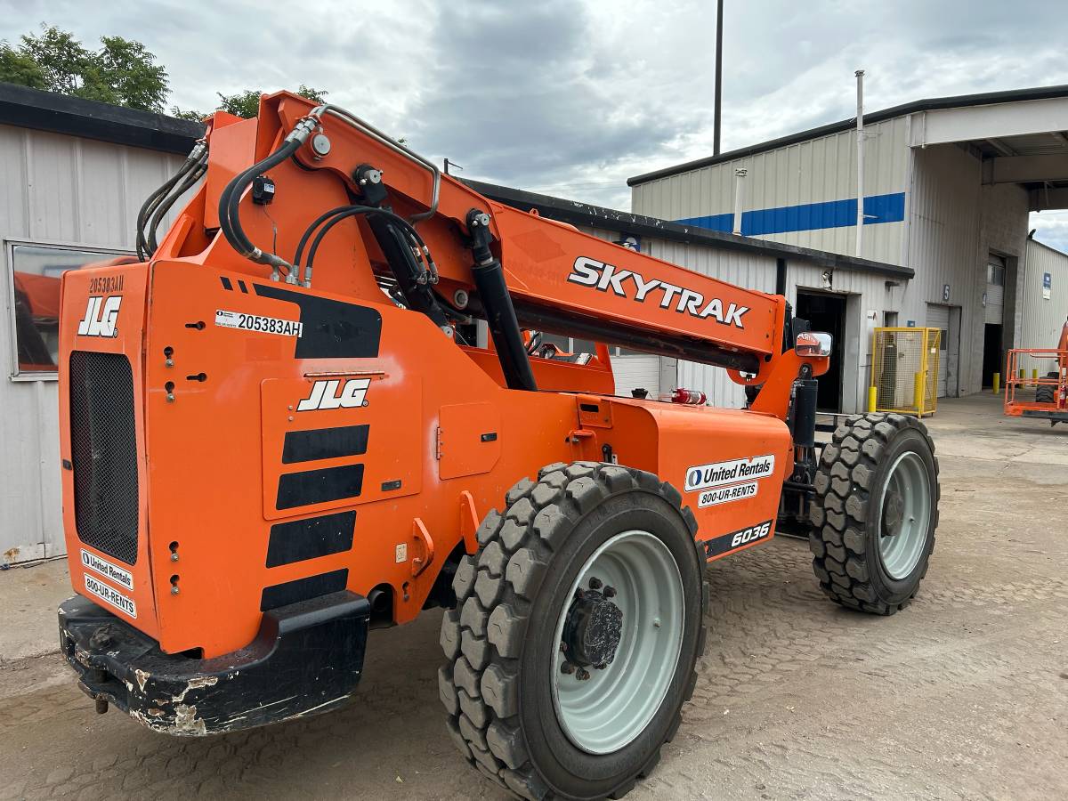 SkyTrak FORKLIFT, Import USA — Foto 3 z 4
