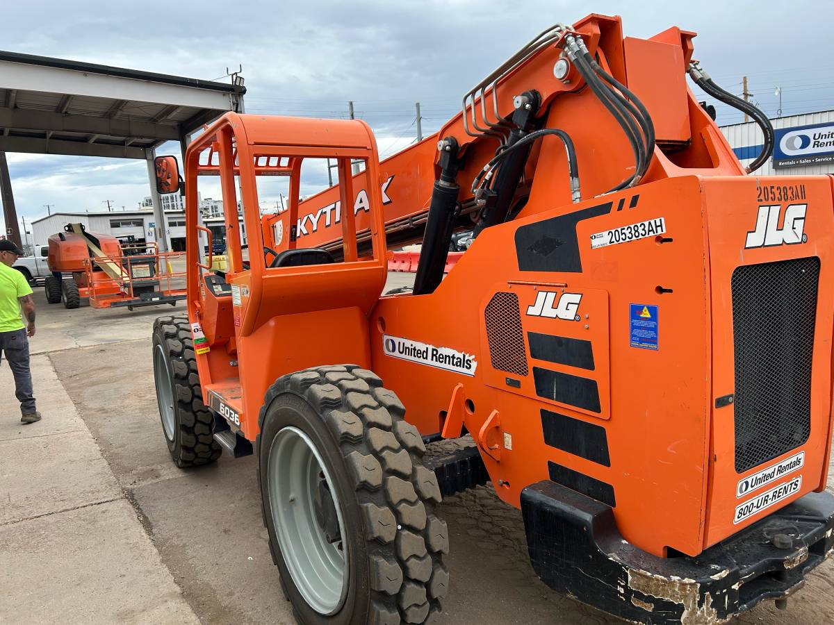 SkyTrak FORKLIFT, Import USA — Foto 4 z 4