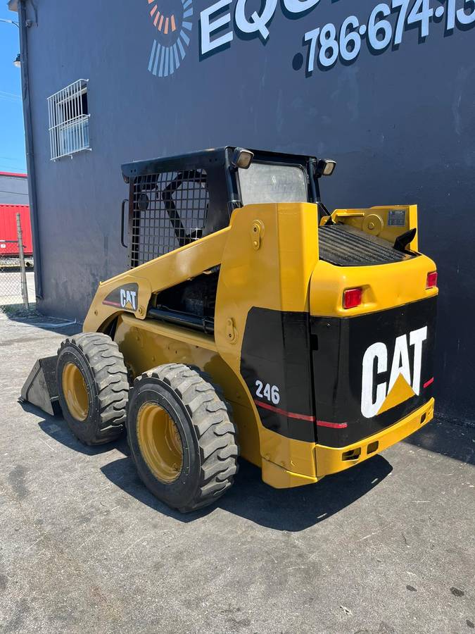 Caterpillar 246, Import USA — Foto 3 z 12