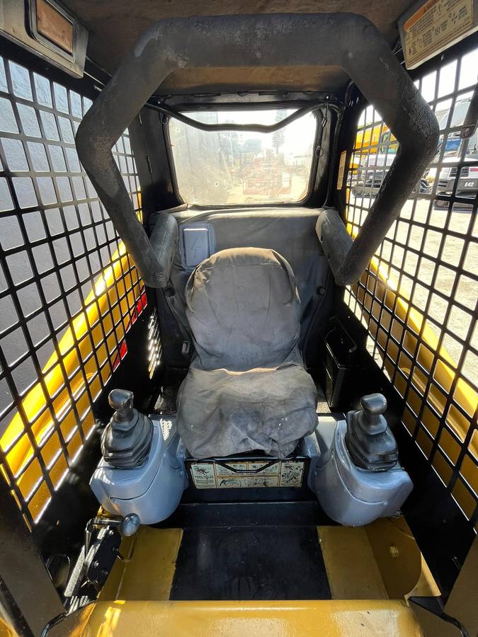 Caterpillar 246, Import USA — Foto 7 z 12