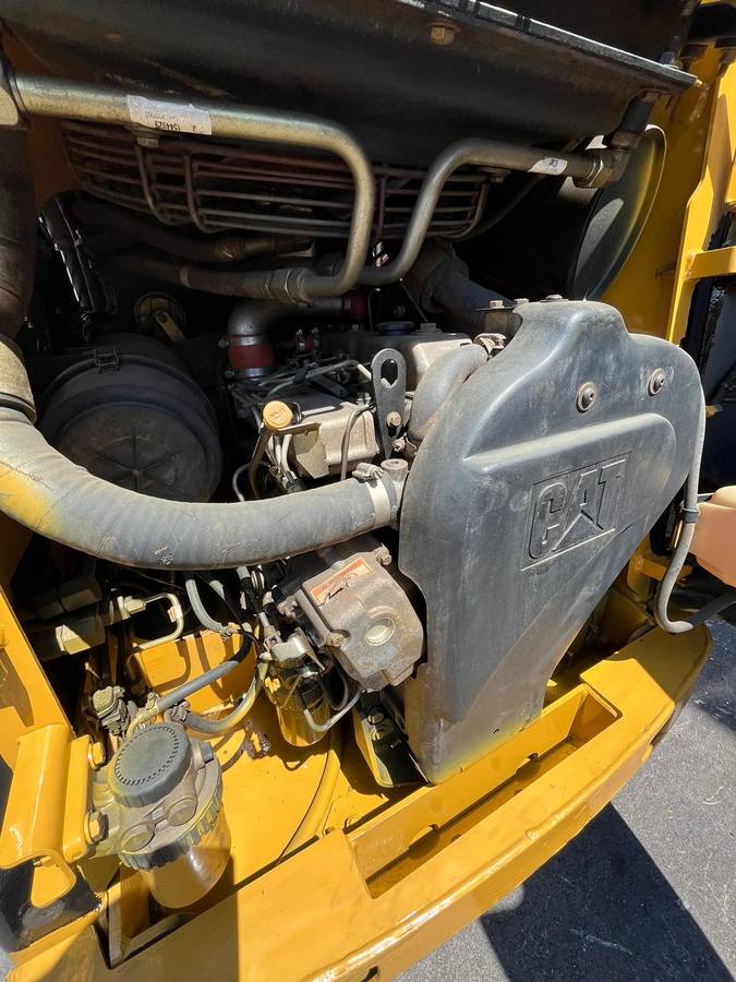 Caterpillar 246, Import USA — Foto 9 z 12