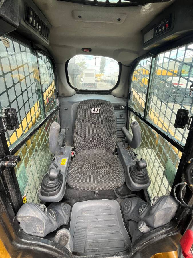 Caterpillar 226D, Import USA — Foto 6 z 12
