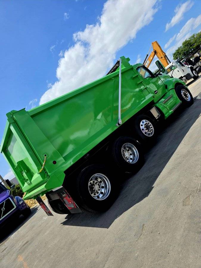 Bobcat KENWORTH, Import USA — Foto 4 z 7