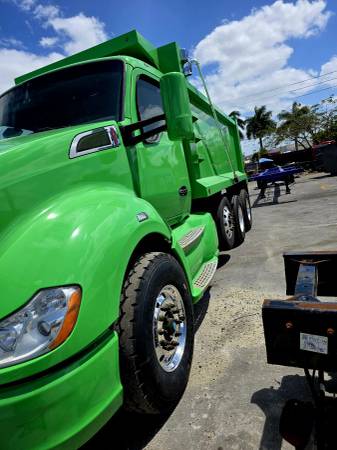 Bobcat KENWORTH, Import USA — Foto 7 z 7