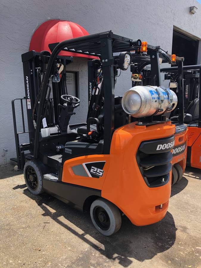 Doosan USED, Import USA — Foto 3 z 3
