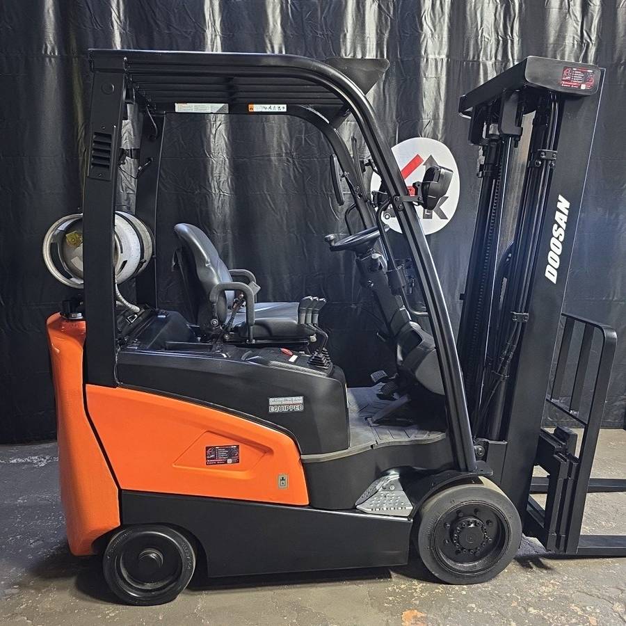 2022 Doosan, Import USA — Foto 1